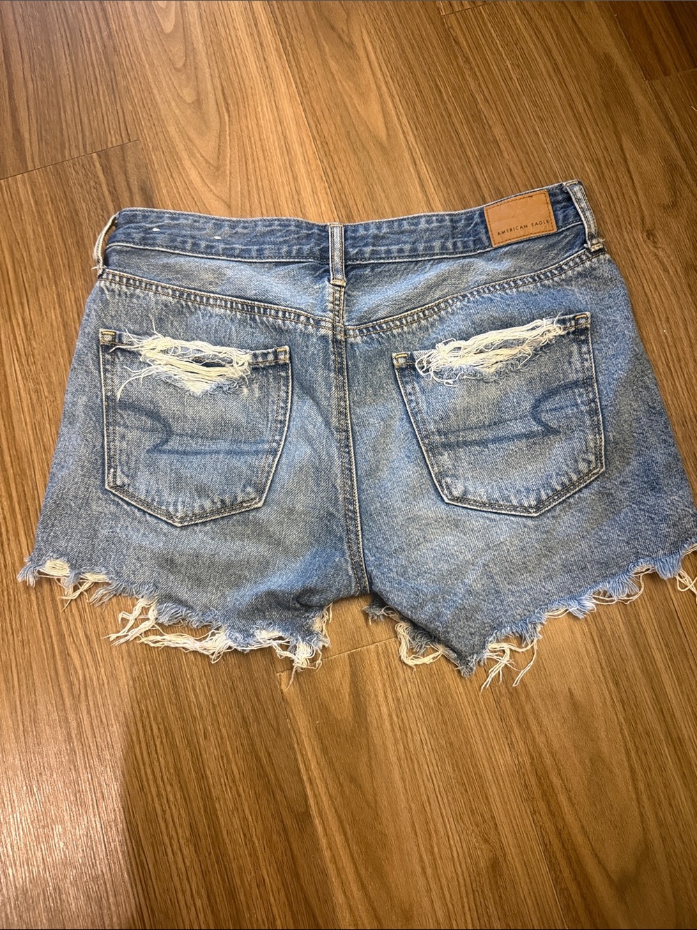 American Eagle Women’s Distressed Denim Shorts - Light Blue - Picture 2 of 2
